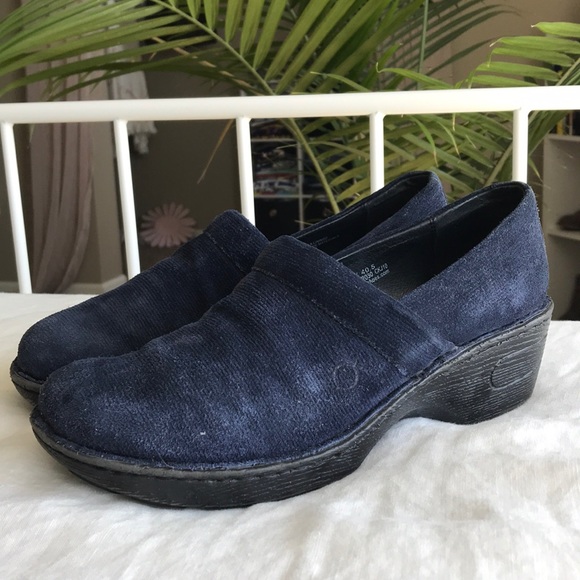navy blue suede clogs
